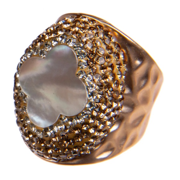 Magnificent rose gold ring with mother of pearl and Swarovski crystals size 7-8 - Picture 1 of 5